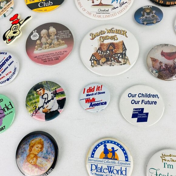 Collectible Artists Round Pins Pinbacks From Event Shows Some Signed Lot - Picture 8 of 16